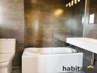 Reihenhaus  Riu corb. Casa con garaje, terraza y vistas tranquilas a 15 min de lleida