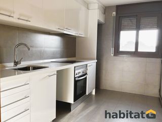 Maison jumelée  Riu corb. Casa con garaje, terraza y vistas tranquilas a 15 min de lleida