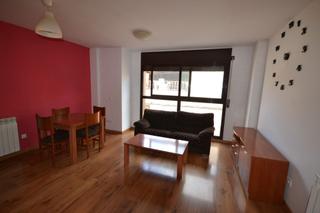 Appartement à Bellpuig. Pis amb terrassa i inquilí estable inversió segura al cor de la