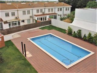 Pis  Urgell. Piso en venta con piscina comunitaria en bellpuig