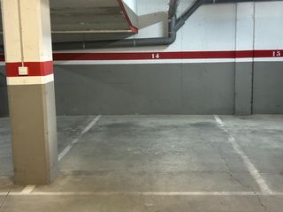 Rent Car parking  Francesc macià. Plaza de parquing individual en alquiler