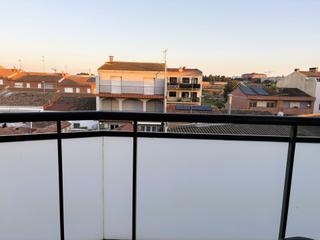 Pis a Bellpuig. Pis amb traster i prquing en venda a bellpuig