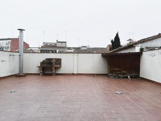 Etagenwohnung  Verge de montserrat. Pis amb gran terrassa al centre de mollerussa  108.000
