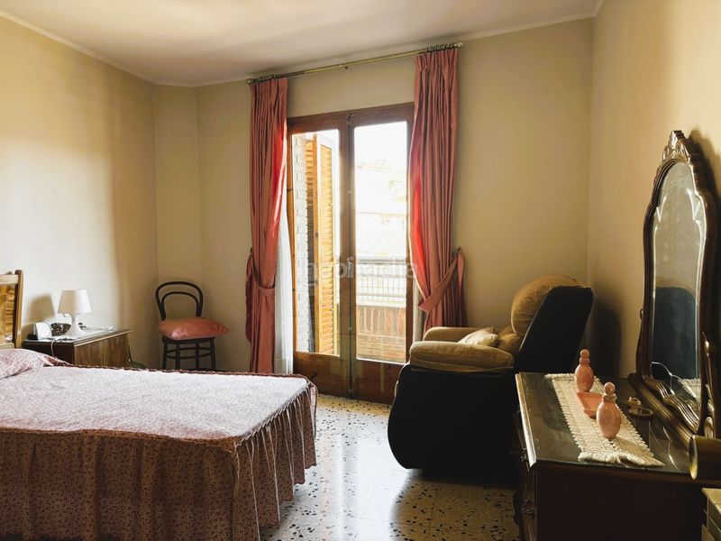 Foto 7687387d-f70b-422d-a5de-f1176efaf57f. Piso ampli pis en venda a 110.000 en Bellpuig