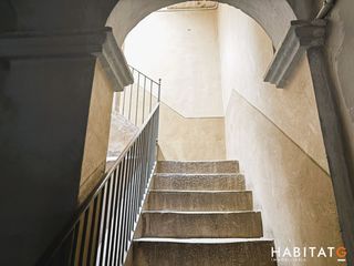 Maison jumelée à Bellpuig. Oportunitat única al centre de bellpuig  edifici cantoner amb re