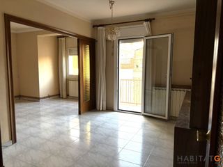 Pis  Vall. Amplíssim pis de 4 habitacions en venda a bellpuig  gran oportun