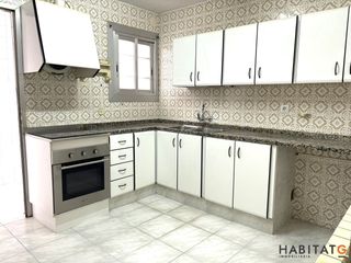 Appartement  Vall. Amplíssim pis de 4 habitacions en venda a bellpuig  gran oportun