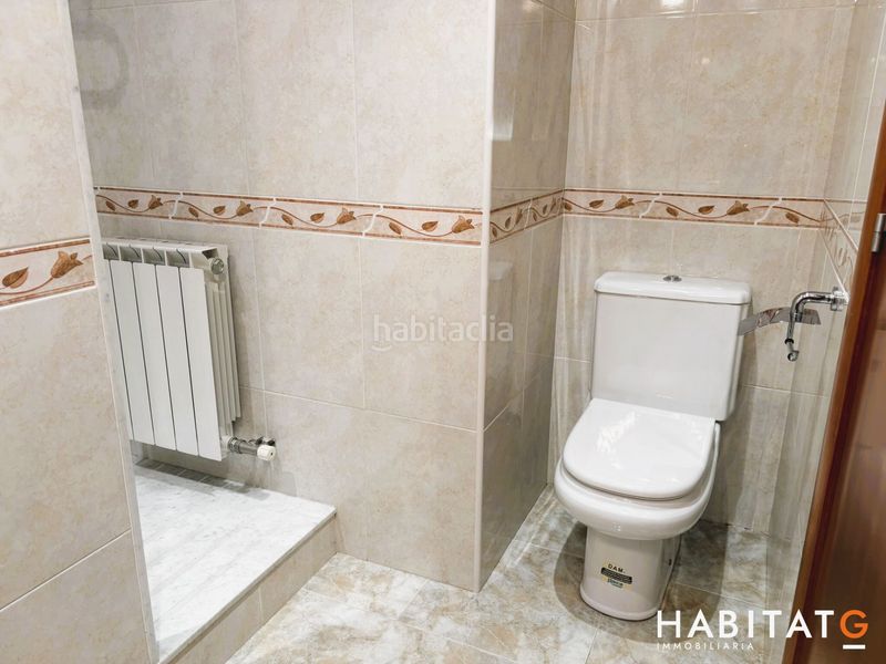 Foto c080e37b-ed36-4e5b-9686-07d42b9e79b5. Casa adossada amb calefacció aparcament a Bellpuig
