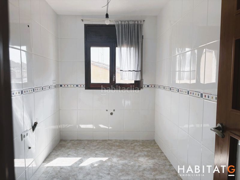Foto ef43e3a1-5fe7-4144-af4d-872a7d99b5d8. Casa adossada amb calefacció aparcament a Bellpuig