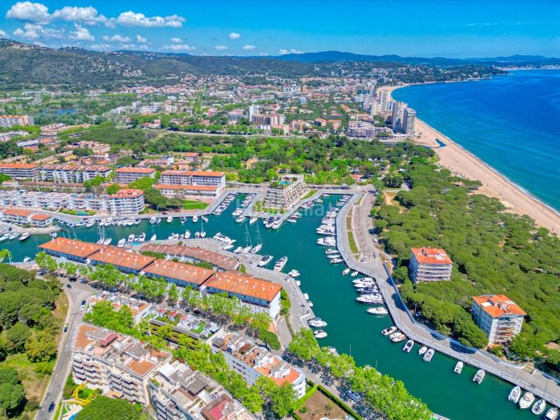 Foto 4bf9a2ac-8084-472e-8d21-e8cad81eb481. Apartamento vistas y ubicación únicas en Port d´Aro Platja d´Aro