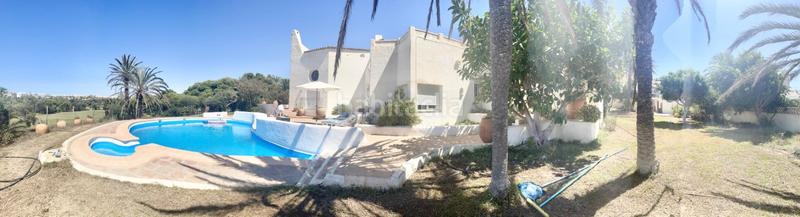 Foto c0d6fb86-14b2-4660-8385-f507a93ec460. Chalet  junto al campo de golf de Almerimar en Ejido (El)
