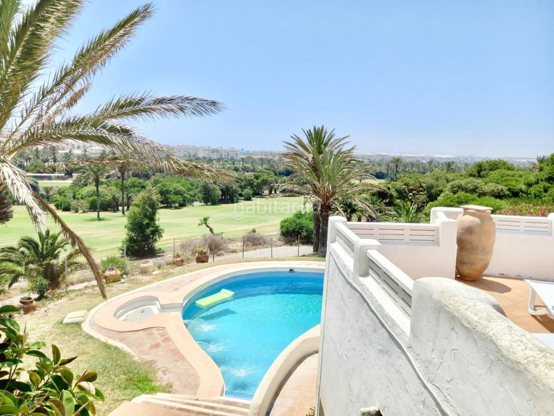 Foto f0335d78-c61e-470b-97e5-6e288dba8686. Chalet  junto al campo de golf de Almerimar en Ejido (El)