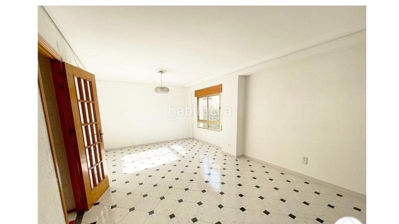 Foto 36f4e193-5b37-4926-a23d-5d7e98ab9955. Tríplex amb aparcament a Plaza de la Luz Ejido (El)