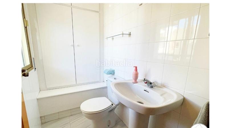 Foto 8e296a2b-3ad6-4c1a-92f5-99bca8f2bfd2. Tríplex amb aparcament a Plaza de la Luz Ejido (El)