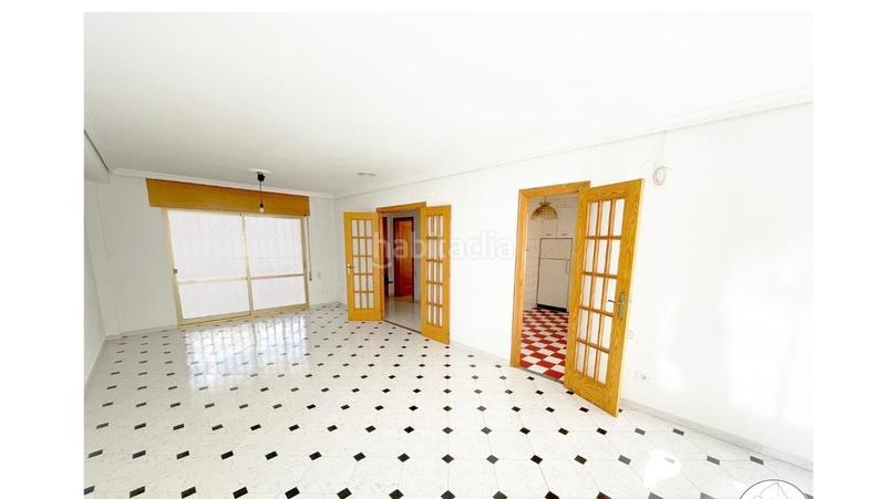 Foto b9453e56-d5e0-40e4-88c5-6f42ad3e8ccf. Tríplex amb aparcament a Plaza de la Luz Ejido (El)