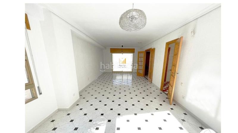 Foto c0d4e642-21c6-41f2-86cf-460960765a61. Tríplex amb aparcament a Plaza de la Luz Ejido (El)