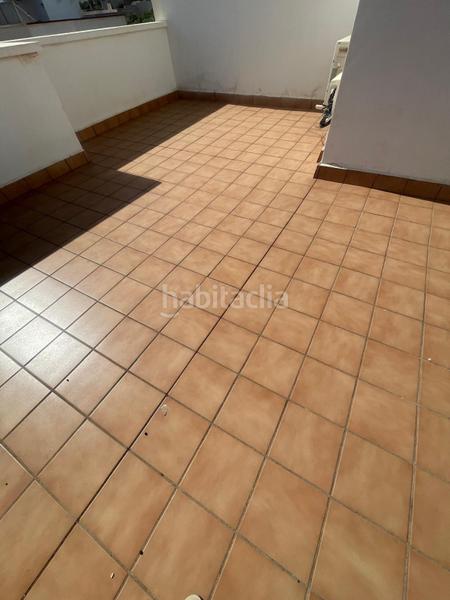 Foto 60644bac-1f89-49bc-b945-39d5b4eb8bed. Casa duplex con sotano en Santa María del Águila Ejido (El)