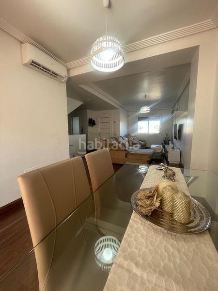 Foto 65b3efb2-cb67-46f7-b062-4483f3c6561d. Casa duplex con sotano en Santa María del Águila Ejido (El)