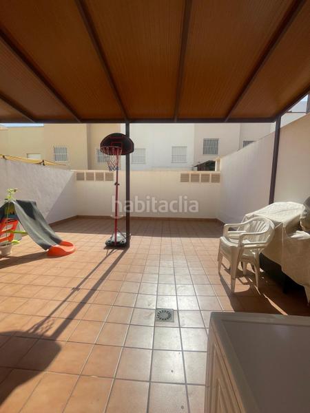 Foto af567bac-20ef-4786-b83e-dbb16f6b34f9. Casa duplex con sotano en Santa María del Águila Ejido (El)