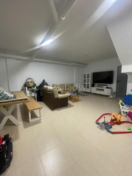 Foto c27db779-c5b6-4b52-8d21-ddca5c141369. Casa duplex con sotano en Santa María del Águila Ejido (El)