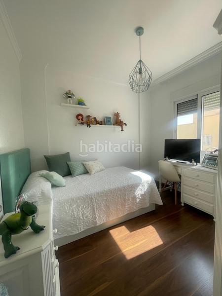 Foto d27096b8-2d8a-4862-b967-1cc348f1312d. Casa duplex con sotano en Santa María del Águila Ejido (El)