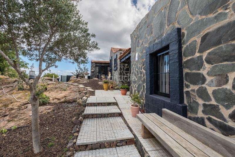 Foto b4c5abac-369e-4d60-ad6e-e01fd47e395b. Casa in calle la caldera 1 in Tafira Palmas de Gran Canaria (Las)