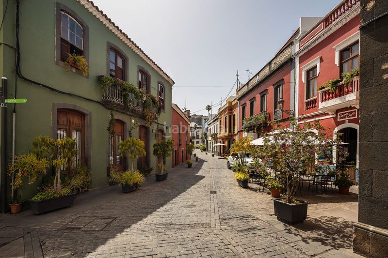 Foto ef6ac502-d605-4366-9af3-bd96cd0aad59. Edifici a calle josé antonio primo de rivera 15 a Santa Brígida