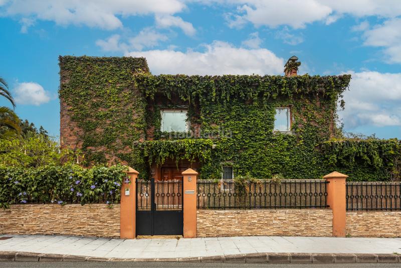 Foto 8808712b-a2b1-40bd-a185-10fd39c2c8ce. Chalet en calle el greco 5 en Tafira Palmas de Gran Canaria (Las)