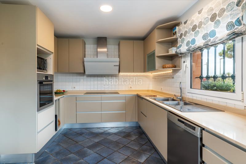 Foto 7e6607a2-65cf-4e41-8a5f-4aa50c61cf34. Xalet a calle el greco 5 a Tafira Palmas de Gran Canaria (Las)