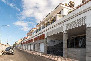Chalet in Calle pancho guerra 22
