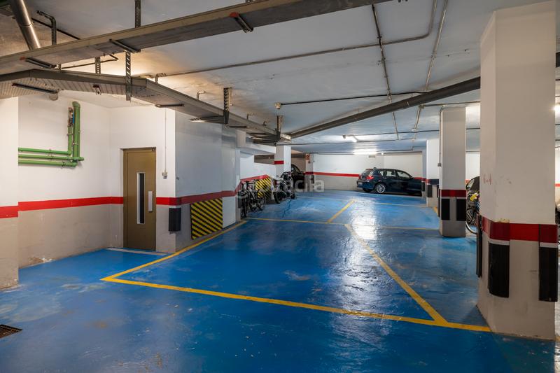 Foto 40a3cb2c-338e-46d7-bdde-bf129ace0471. Piso en avenida josé mesa y lópez 12 en Santa Catalina - Canteras Palmas de Gran Canaria (Las)