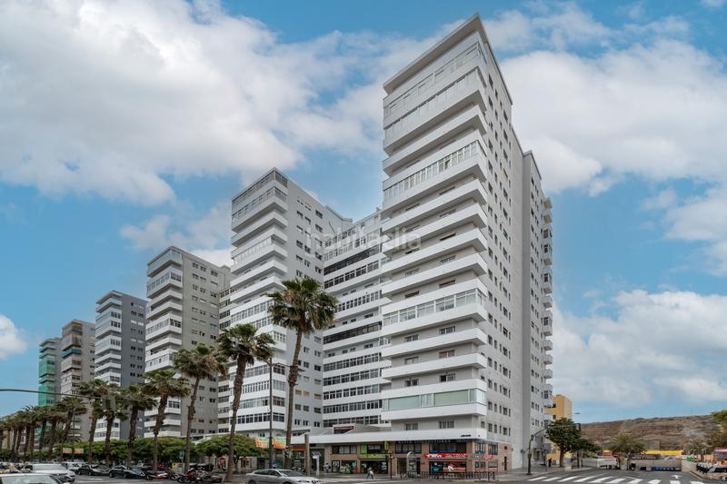 Foto 2a642c82-54d1-4d9f-a496-3f2b4dfcfdcd. Piso en avenida josé mesa y lópez 63 en Santa Catalina - Canteras Palmas de Gran Canaria (Las)
