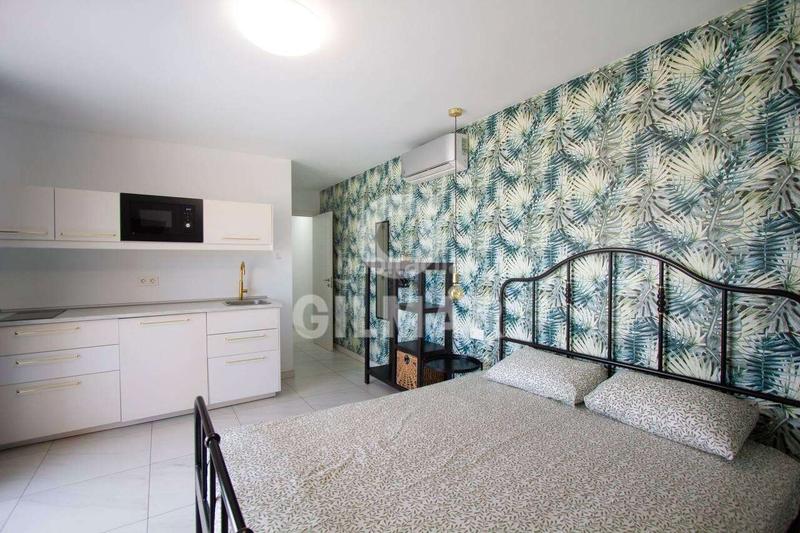 Foto f777e703-8ff4-4c03-9854-423e126e4c9b. Apartamento  en torres yomely, playa las américa en Arona