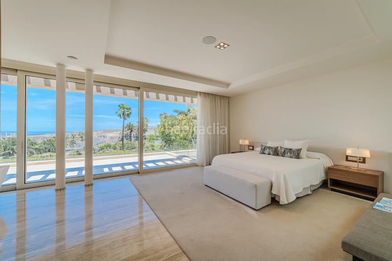 Foto 4249a8c0-2de4-43e0-a5dc-0f184c21ce79. Chalet villa en costa en La Caleta Adeje