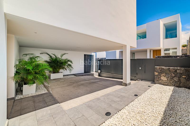 Foto 84041c60-03b7-42fd-8a42-6a0129e56277. Chalet villa en costa en La Caleta Adeje