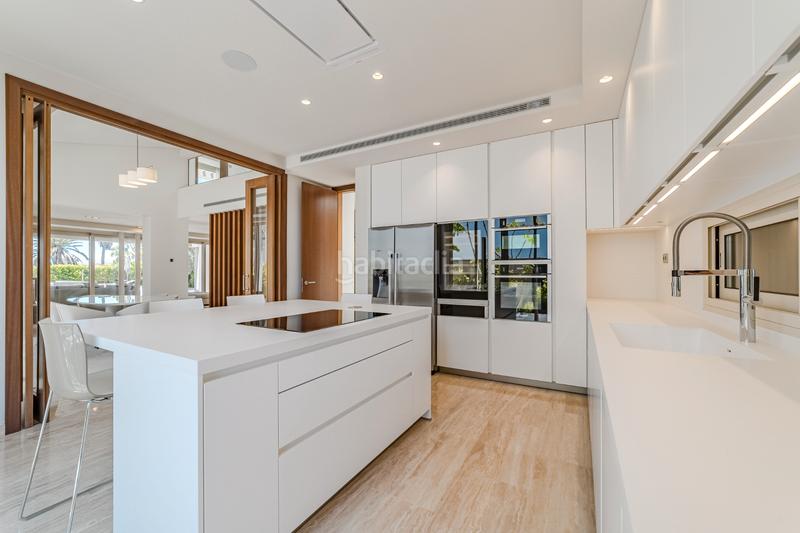 Foto b1d9c66b-aade-4bdb-8970-d0bd044c2a7f. Chalet villa en costa en La Caleta Adeje