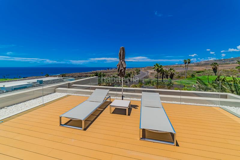 Foto ed0aae6b-fe25-4006-84d5-9d9c11bbf50a. Chalet villa en costa en La Caleta Adeje