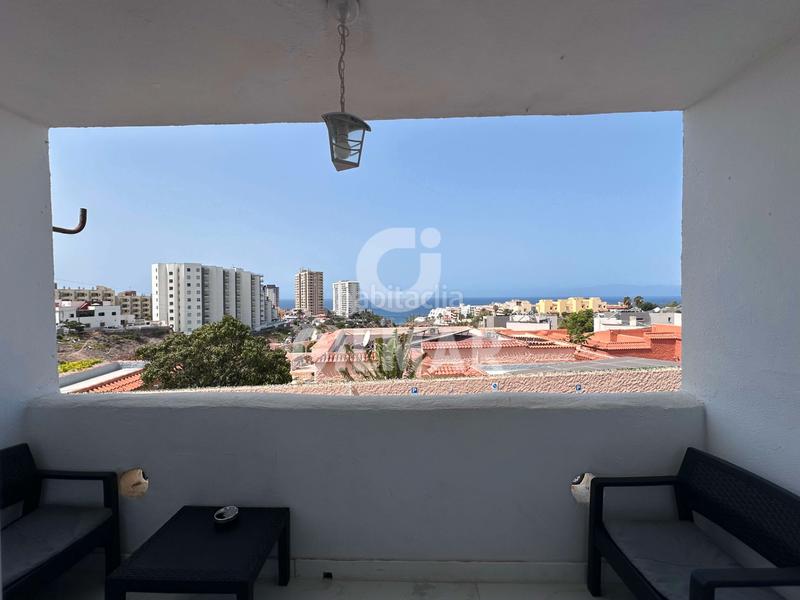 Foto e584df46-2e5d-4638-88ed-661ab3f494fa. Dúplex  con vistas al mar en playa paraiso en Adeje