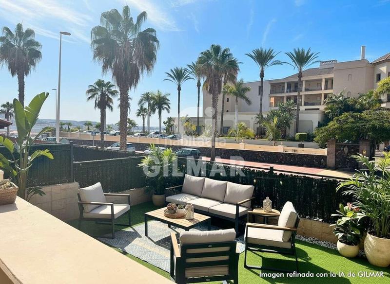 Foto b3f1a5b1-6126-4209-a761-1272cc264390. Reihenhaus mit parking pool in Playa del Duque Adeje