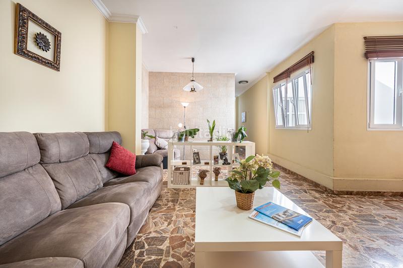 Foto 36017301-7b59-44dd-afc6-f5c37e8f46f3. Casa a schiera con parcheggio in Isleta Palmas de Gran Canaria (Las)