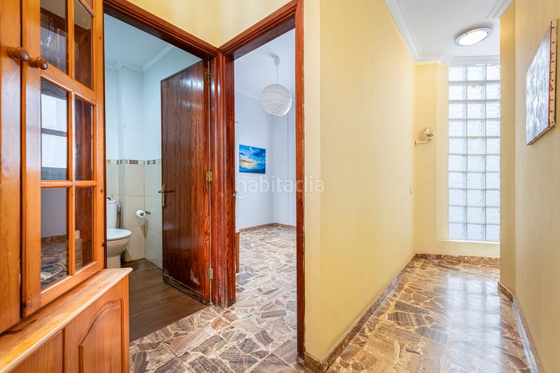 Foto b2787257-1749-4ba8-ad1c-94f7d7abb62f. Semi detached house with parking in Isleta Palmas de Gran Canaria (Las)