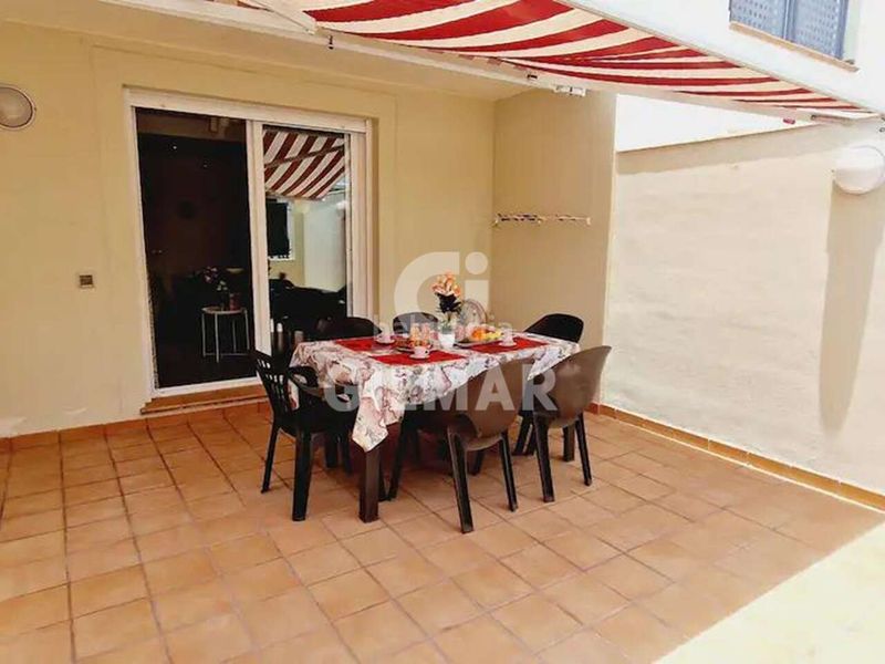 Foto 4e458459-0eae-4fc6-9883-5fc5d0972b6b. Casa adossada amb aparcament piscina a Playa Fañabé Alto Adeje