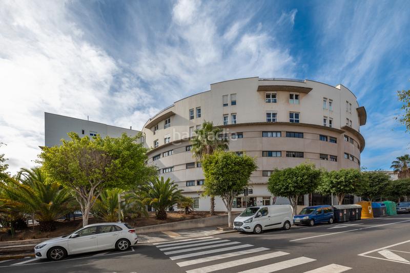 Foto 6843bdac-a644-4026-b64a-edcbaa52dbc4. Piso en avenida pintor felo monzón 17 en Siete Palmas Palmas de Gran Canaria (Las)