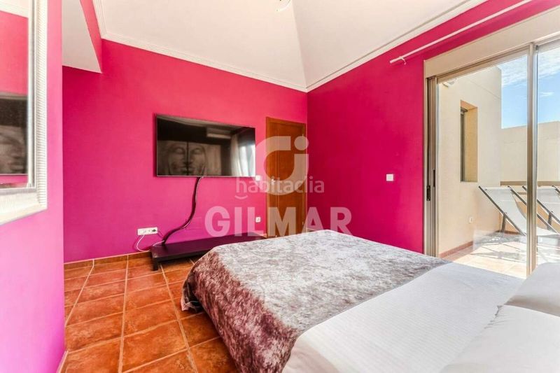 Foto 1af0a7c3-014e-446f-9778-9421ac9157a5. Casa adossada amb piscina a Los Abrigos Granadilla de Abona