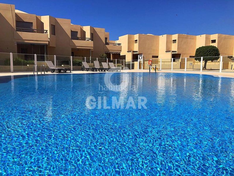 Foto 6185b088-5410-4187-ab0b-da065c485ac5. Casa adossada amb piscina a Los Abrigos Granadilla de Abona