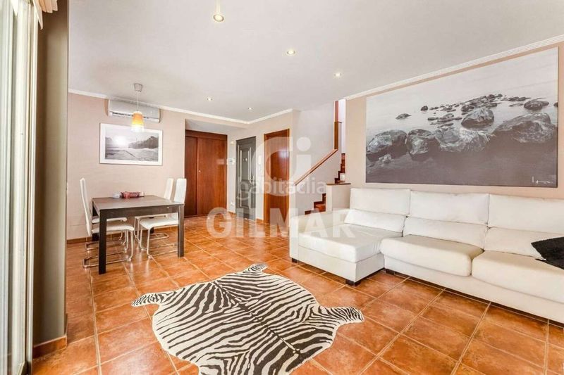 Foto cb5db4e1-24f3-4f2e-8924-e9a34b369992. Casa adossada amb piscina a Los Abrigos Granadilla de Abona