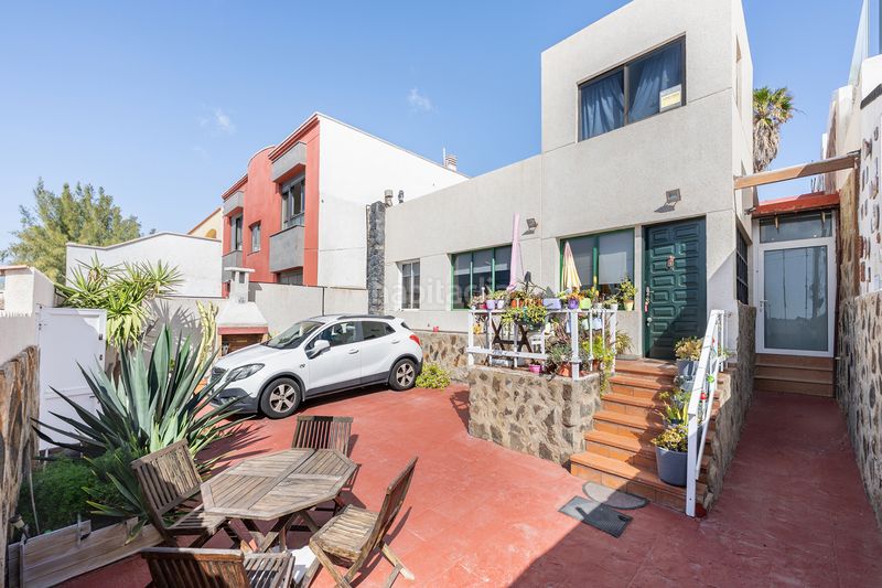 Foto a9a5a0c4-e786-4458-a703-3f57fba89f7d. Casa a schiera con parcheggio in La Garita - Marpequeña Telde
