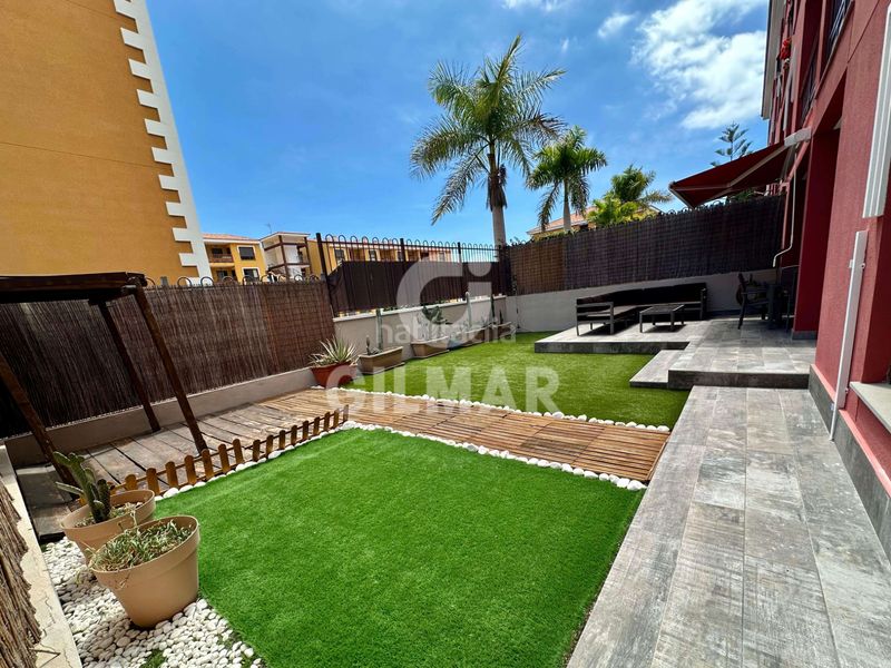 Foto ce03fb88-f0c7-446a-977b-3c870840c28a. Pis amb aparcament piscina a Palm - Mar Arona