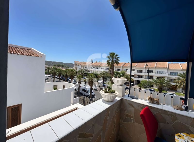 Foto fa10ff6a-a5cb-45f1-866a-f0560fb67e30. Pis amb piscina a Los Cristianos Arona