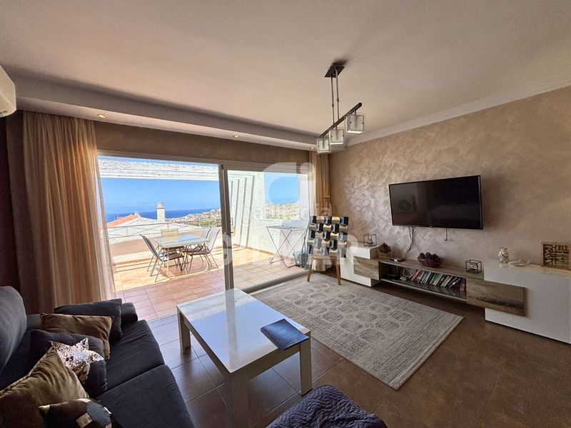 Foto f76fb5ff-d1fa-4cf0-ad22-df36a528368c. Dúplex amb piscina a Torviscas Centro y Alto Adeje